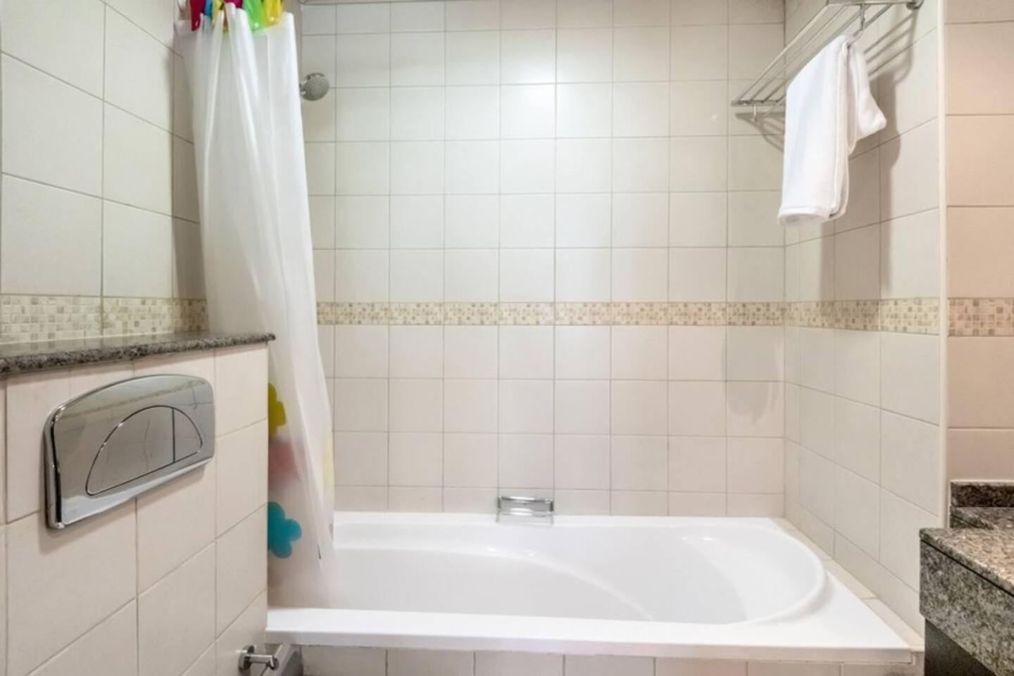 Luxurious 1 Bedroom Apartment In The Dubai Marina! Buitenkant foto